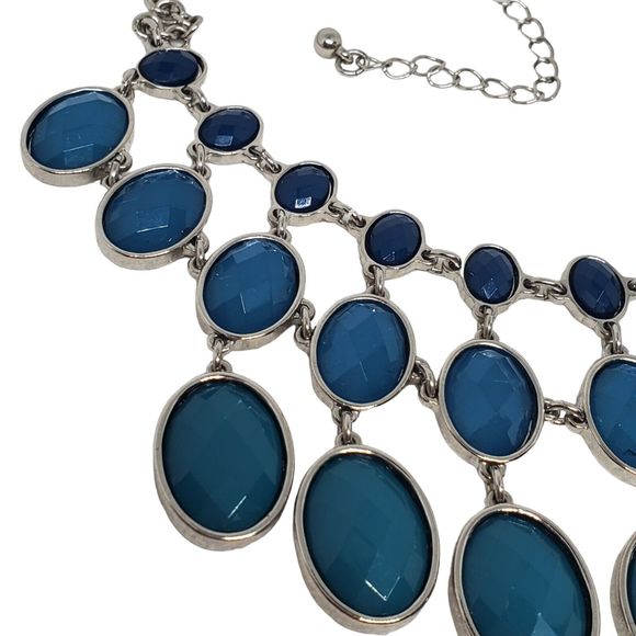 Graduating Blue Green Silver Tone Chain Statement Necklace Faceted Bib Acrylic - Picture 4 of 9